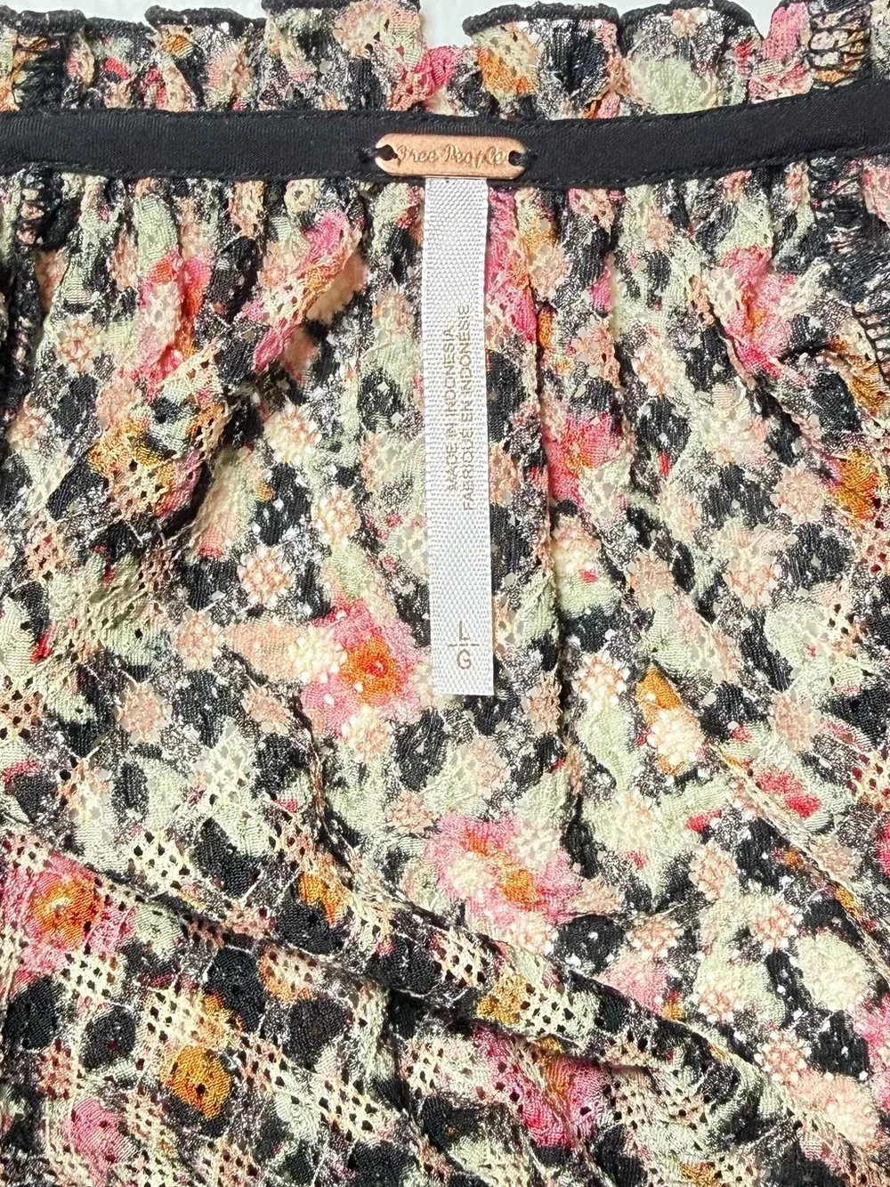 Free People NWT $78 puff sleeve sheer floral top size Large